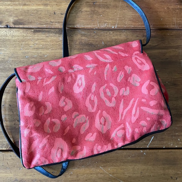 VINTAGE BARBARA BOLAN 70s Woven Batik Fabric Shoulder Bag Purse Crossbody Italy - Picture 8 of 8